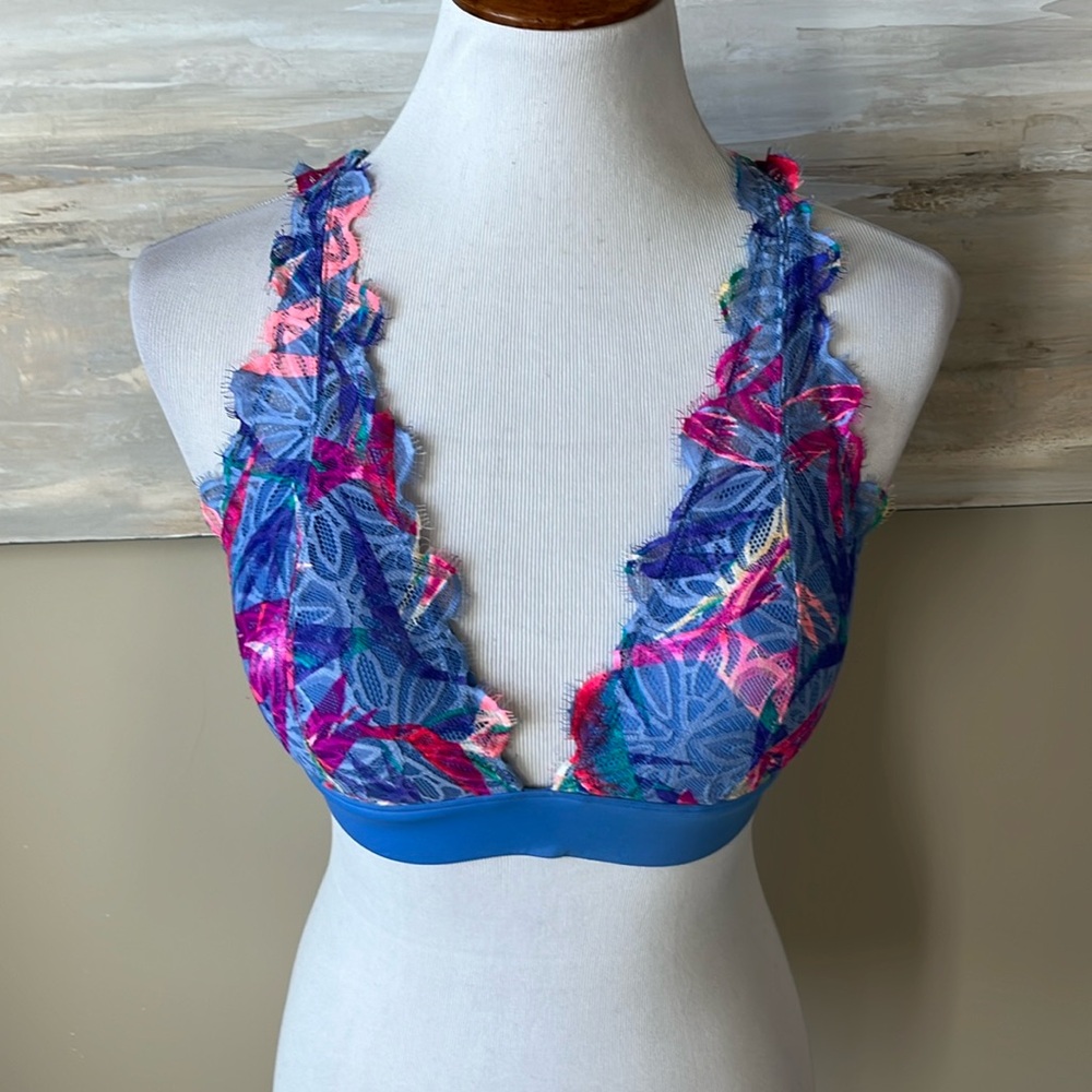 Pink by Victorias Secret “date push up” tropical lace bra